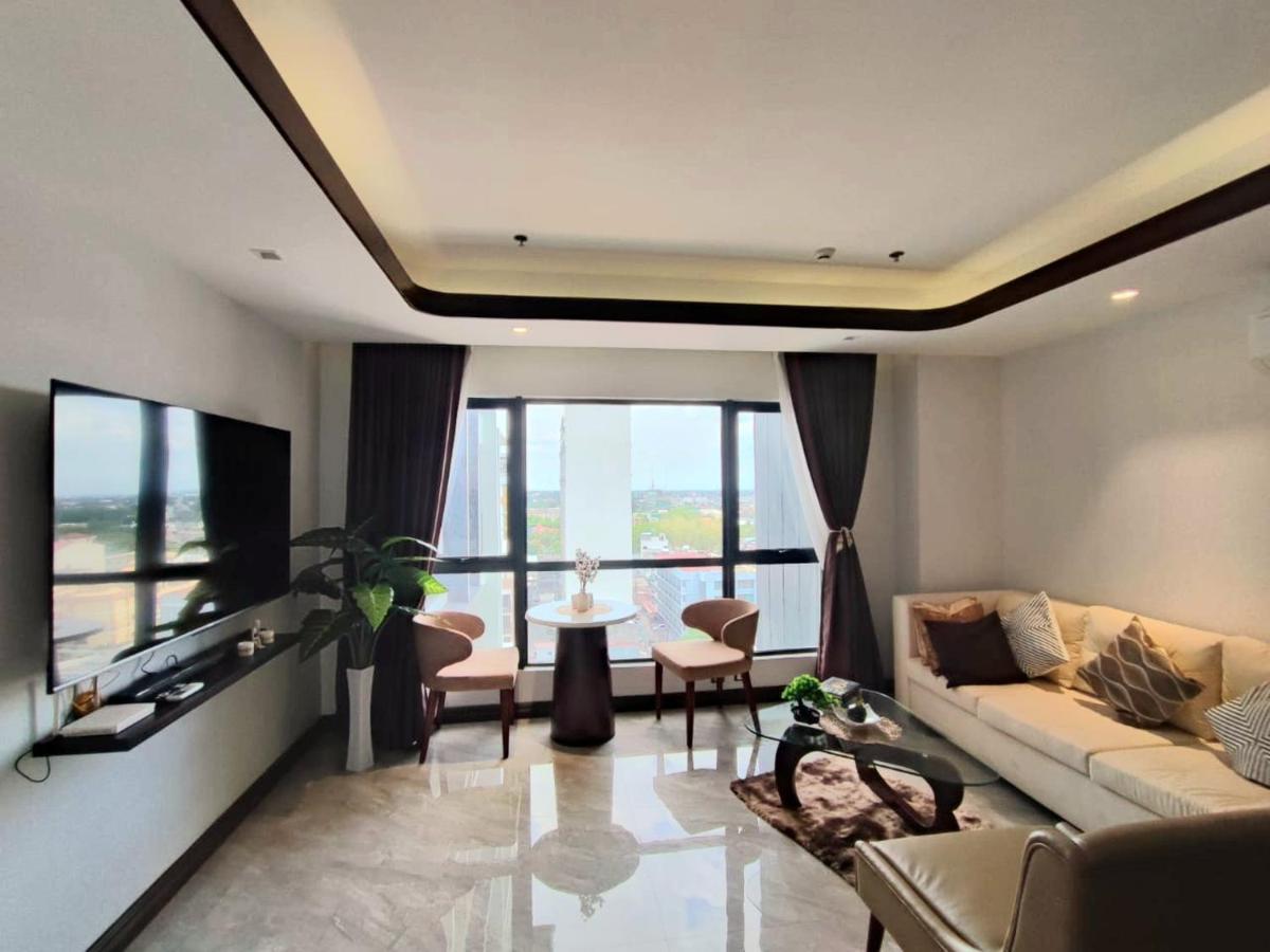 One Euphoria Prime Suite Hotel Angeles Exteriör bild