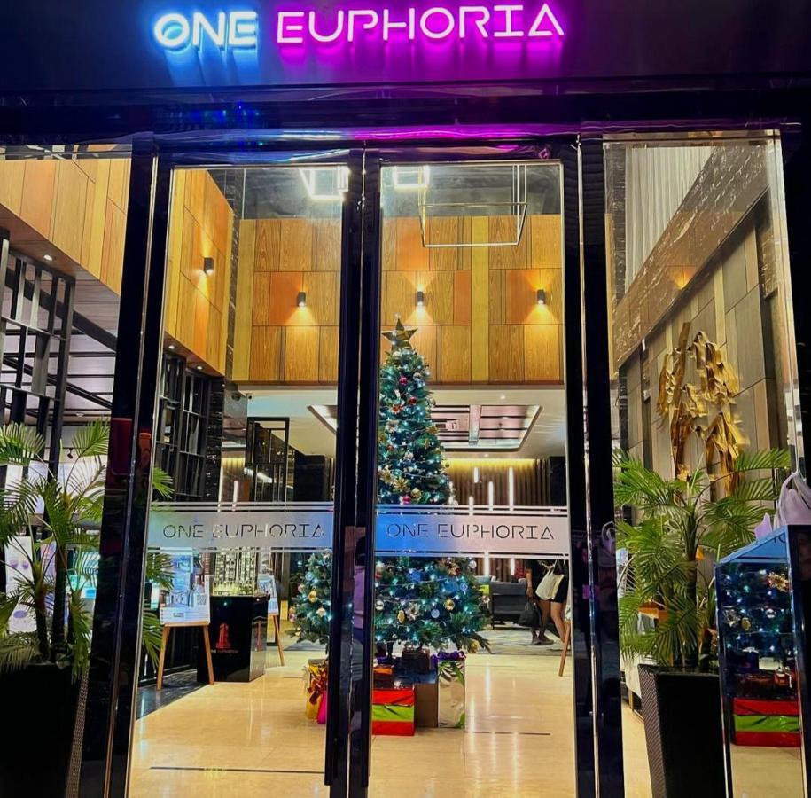 One Euphoria Prime Suite Hotel Angeles Exteriör bild