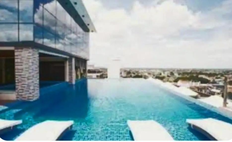 One Euphoria Prime Suite Hotel Angeles Exteriör bild
