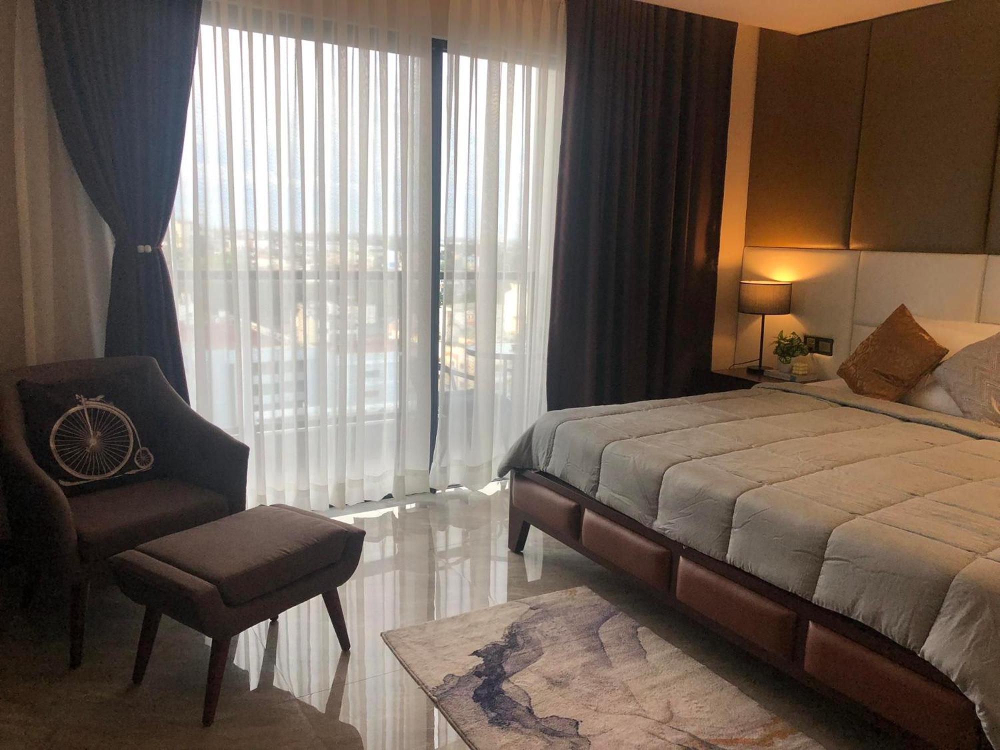 One Euphoria Prime Suite Hotel Angeles Exteriör bild
